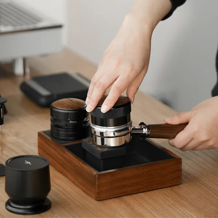 MHW-3BOMBER Multifunctional Coffee Knock Box Vintage Tamping Station Suitable for 51-58mm Portafilters Home Barista Accessories