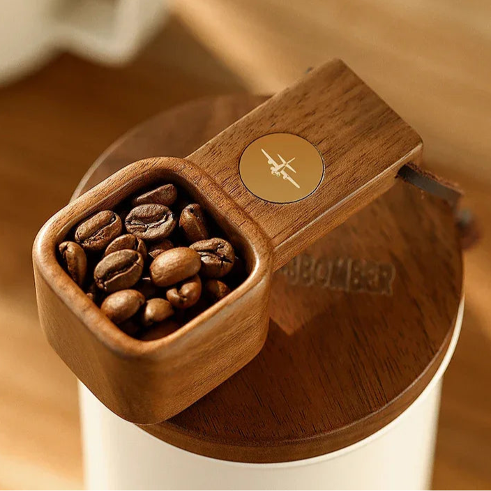 MHW-3BOMBER 10g Measuring Spoon for Coffee Beans or Tea Vintage Wooden Coffee Scoop Delicte Home Barista Measuring Accessories